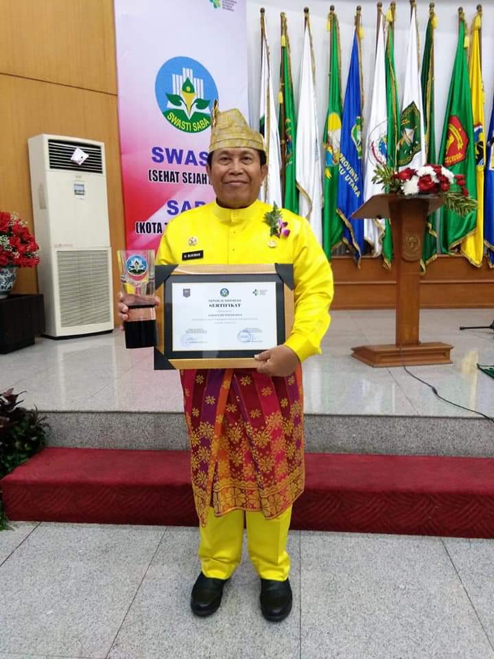 
 Penghargaan Swasti Saba Sebagai Kabupaten Sehat Di Raih Bupati Rokan Hulu