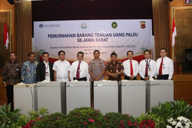 
 Pemusnahan Barang Temuan Uang Palsu Yang Diklarifikasi Di Kpw BI Prov. Jabar, Kpw BI Cirebon Dan Kpw BI Tasikmalaya