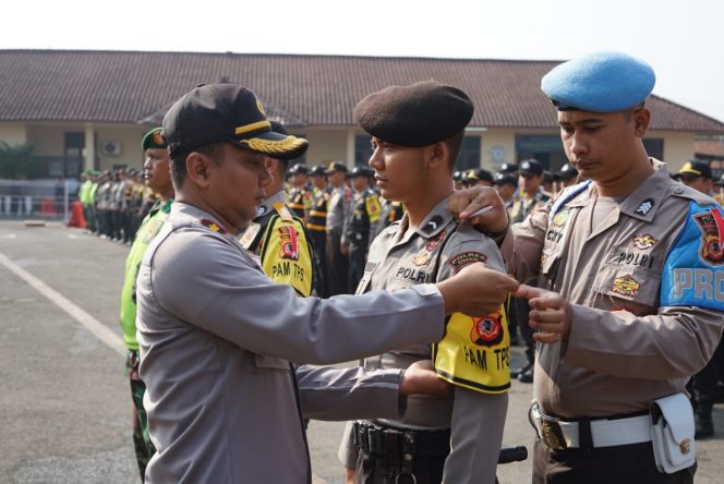 
 Polres Cimahi Polda Jabar Laksanakan Apel Pergeseran Pasukan OPS Pamong Citarum 2019 Dalam Rangka Pengamanan Pilkades Serentak Di kabupaten Bandung Barat