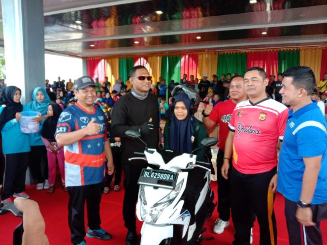
 Hut Aceh Timur  Berlangsung Meriah