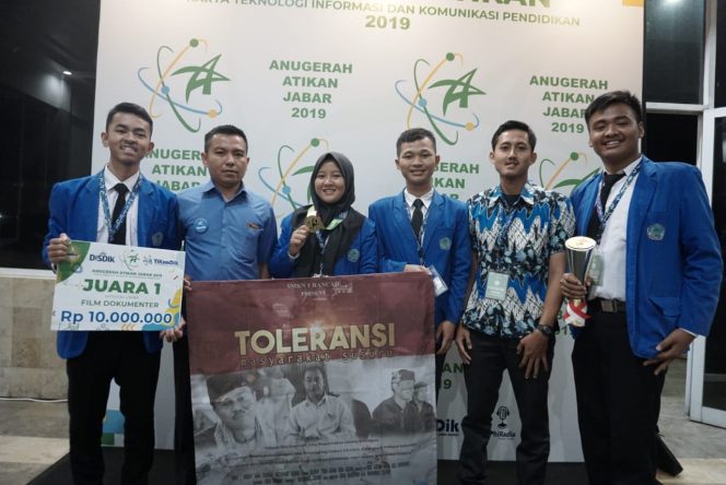 
 SMKN 1 Rancah Ciamis Raih Penghargaan bergensi katagori 1 Lomba Film Dokumenter Tingkat Jawa Barat