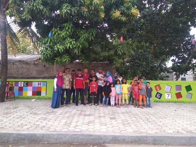 
 RT 008 dan RT 003 Perumahan Griya Prima Galaxi Membuat Taman Edukasi Untuk Anak