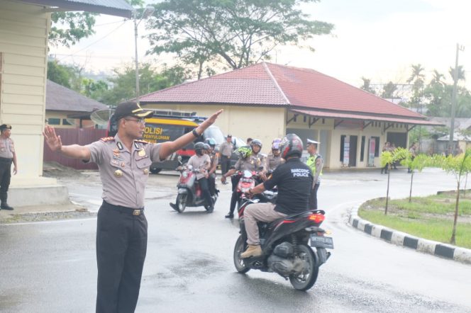 
 Kapolres Simeulue Latih Teknik Pengaturan Lalu Lintas