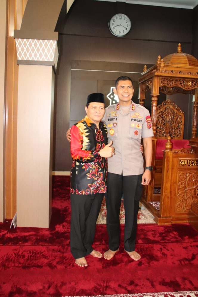 
 Kapolda Jabar: Seorang Muslim Jangan Pendendam, Jangan Sombong Dan Jangan Membalas Kejelekan Orang Lain