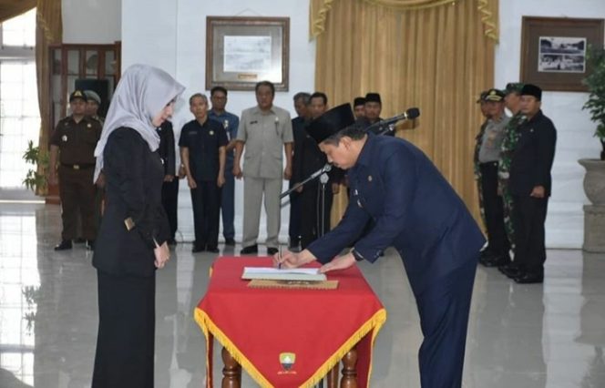 
 Bupati Sumedang Pimpin Pelantikan dan Pengambilan Sumpah/Janji Jabatan Fungsional/Profesi