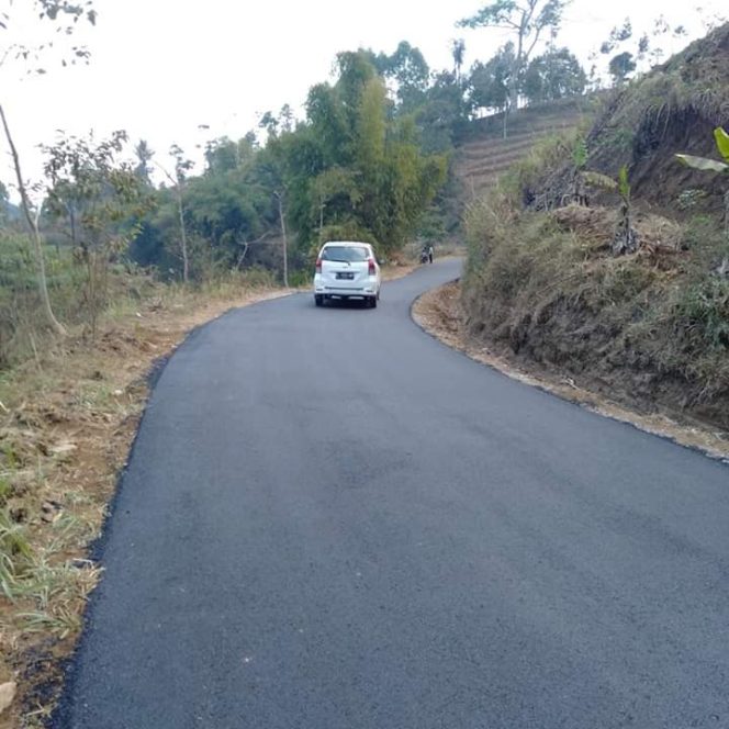 
 Jalan Mulus Menuju Wana Wisata Kampoeng Ciherang Menjadi Daya Tarik Wisatasan