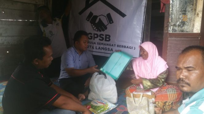 
 GPSB dan KP2 Kota Langsa Kembali Salurkan Bantuan untuk Dhuafa di Gampong Kapa
