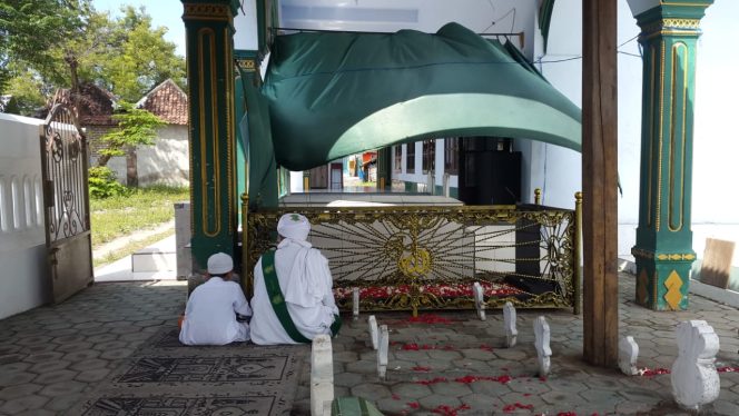 
 Ilmu Laduni Pendiri Pesantren Darunnur