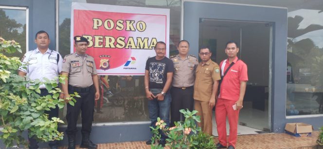 
 Jual Minyak Pada Pengguna Jerigen, Polisi Buat Posko Bersama Di SPBU Simeulue