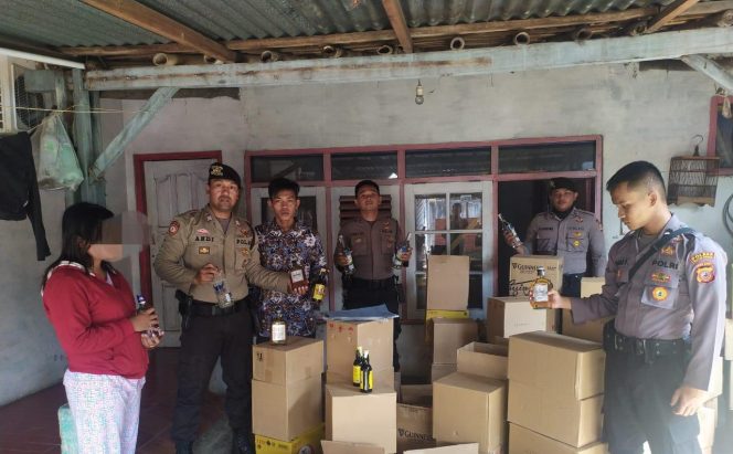 
 Jelang Perayaan Natal Dan Tahun Baru Polres Majalengka Polda Jabar Amankan Ribuan Botol Miras Berbagai Jenis