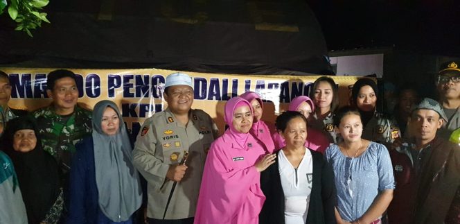 
 Talikasih Kapolres Cimahi Polda Jabar Untuk Masyarakat Yang Terkena Bencana Di Gununghalu Kab. Bandung Barat