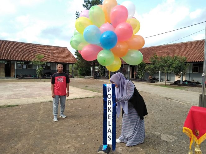 
 Kampus SMKN I Rajadesa Gelar Kegiatan Porkelas