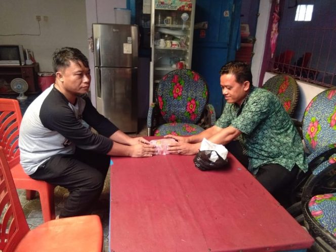 
 Kades Karyamekar Lunasi Pembayaran, PT. BBL Harap Warga Selalu Bersinergi