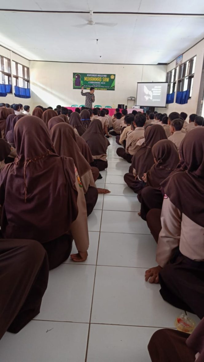 
 Tingkatkan Motivasi Siswa, SMPN 2 Cisaga Datangkan Pemateri Ahli