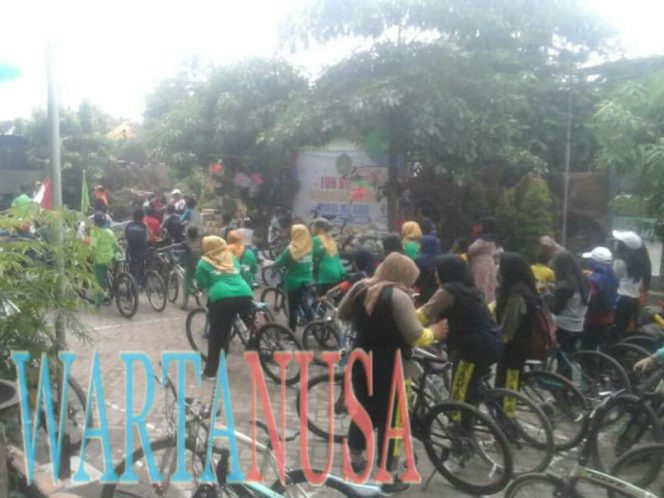 
 500 Peserta Meriahkan Gowes ke 7 Di Desa Banyu Urip Kec. Kedamean