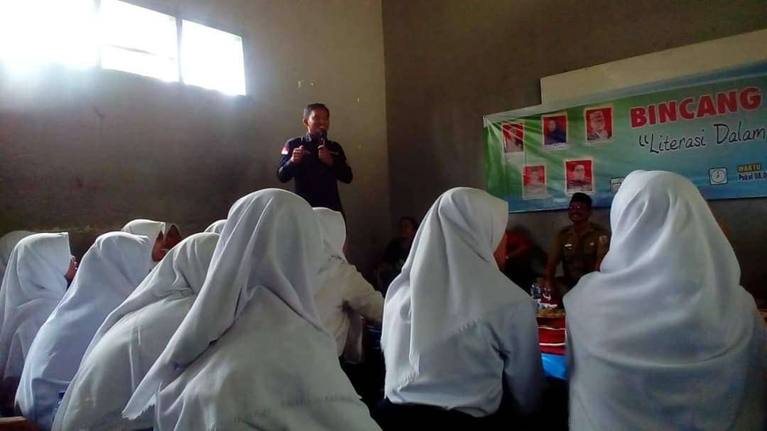 Bincang Literasi, SMP PGRI 02 Blambangan Umpu Undang Stakeholder