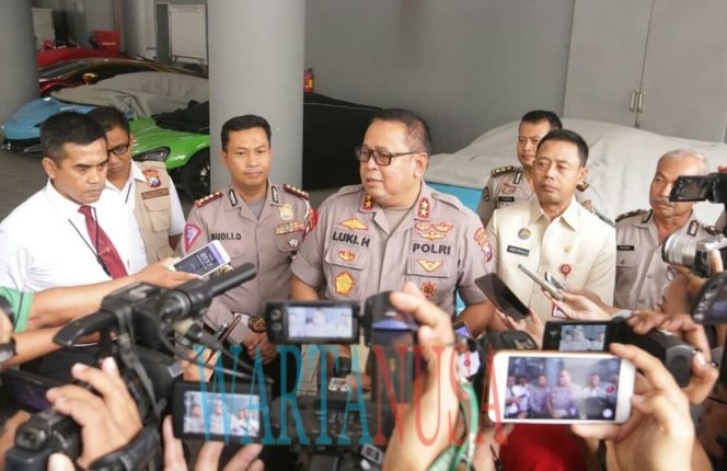 
 Belasan Mobil Mewah Diamankan Polda Jatim, Dugaan Surat Surat Kurang Lengkap