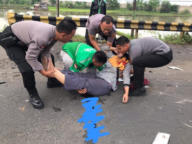 
 Panggilan Kemanusiaan, Kapolres Serang Bantu Selamatkan Korban Lakalantas