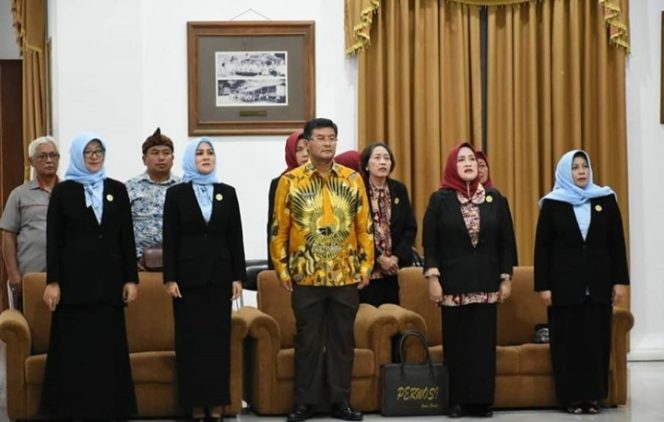 
 Pengurus Persatuan Wanita Olahraga Seluruh Indonesia (Perwosi) Kabupaten Sumedang Masa Bakti 2019-2023 Resmi Dilantik
