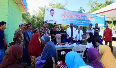 Teks: Silaturahmi dan Pengobatan gratis