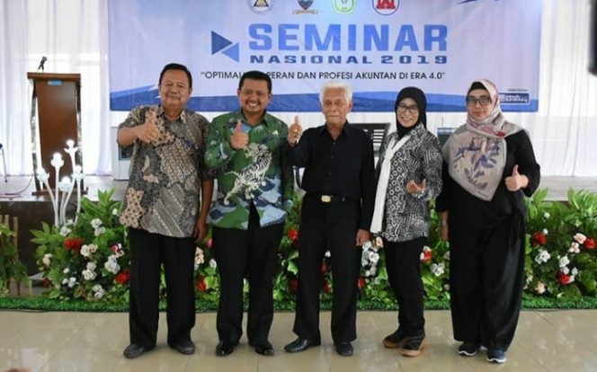 
 Bupati Sumedang Membuka Seminar Nasional 2019 “Optimalisasi Peran dan Profesi Akuntan di Era 4.0”