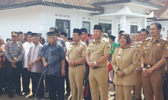 
 Kapolsek Tanjungsari Polres Sumedang Polda Jabar Hadiri Kegiatan Peletakan Batu Pertama Pembangunan Mesjid Besar Kecamatan Sukasari oleh Bupati Sumedang