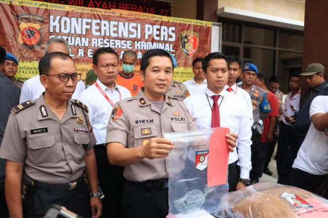 
 Press Conference Polres Karawang Tentang Tindak Pidana Pembunuhan