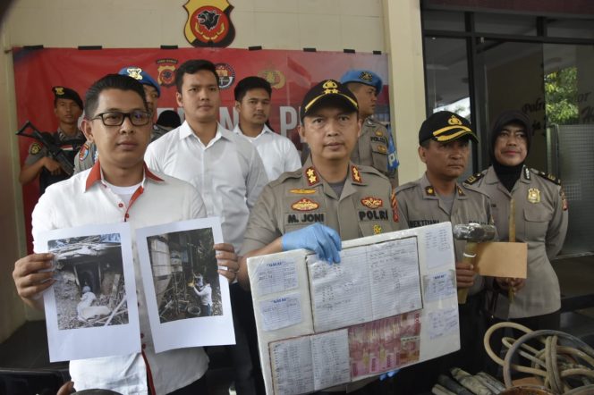 
 Satreskrim Polres Bogor Polda Jabar Amankan Pelaku Penambangan Emas Liar
