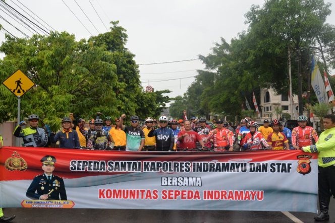 
 Transportasi Sehat Merakyat Kapolres Indramayu Polda Jabar Adakan Acara Gowes Bersama 