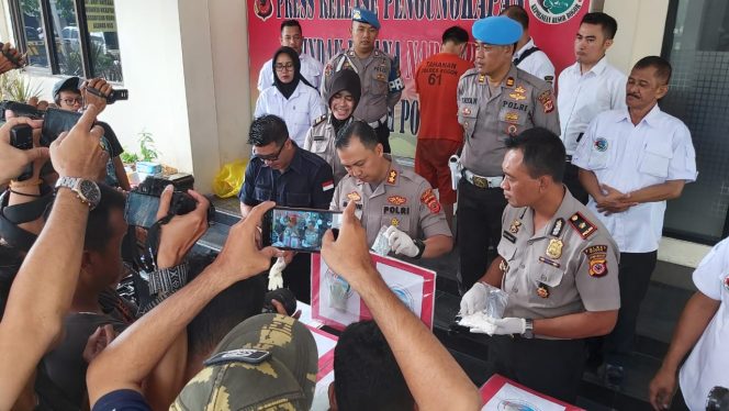 
 Sat Reserse Narkoba Polres Bogor Polda Jabar Ungkap Kasus Rumah Produksi Ekstasi