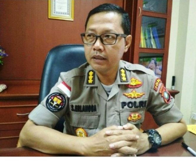 
 Tersangka Tindak Pidana Curas, Pengeroyokan Dengan Modus Pemukulan Dan Membakar Korban Di Tangkap Polres Karawang Polda Jabar