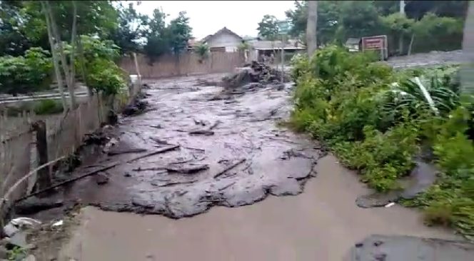
 Banjir Bandang Rendam Rumah Warga, 200 Kepala Keluarga Mengungsi
