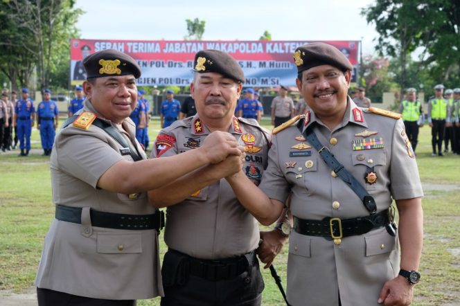 
 Polda Kalteng Laksanakan Sertijab Wakapolda