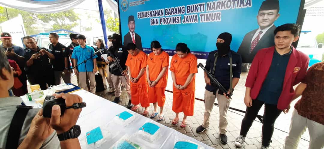 
 BNN Jawa Timur Musnahkan 8,1 Kilo Sabu Asal Malaysia
