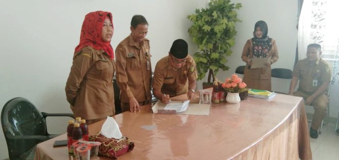 
 Asisten III Pemko Palangka Raya Hadiri Sertijab Kadisdukcapil