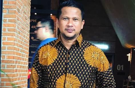 Adi maros