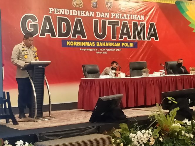 
 Wakapolda Riau membuka Pendidikan dan Pelatihan Gada Utama di Hotel Pangeran