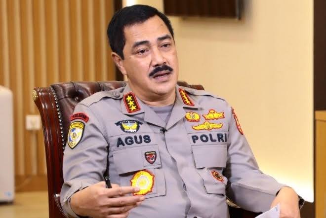 Teks Foto : Kabaharkam Polri, Komjen Pol. Drs. Agus Andrianto, SH, MH.