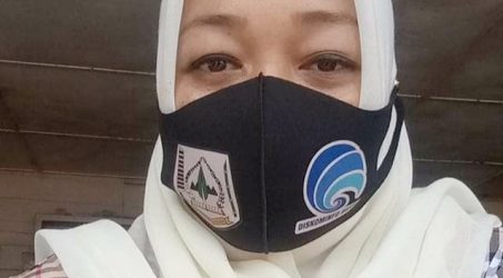 Teks : Ketua Panitia UKW, Hayati Rahmi, SST.