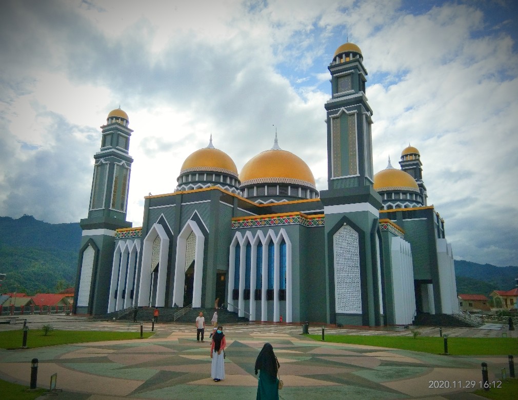 Foto : Masjid Agung At Taqwa, Kabupaten Aceh Tenggara, Kutacane.