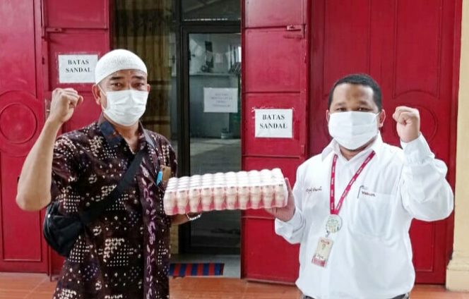 
 PT Yakult Sumbang 9.600 Botol ke RSUD Langsa