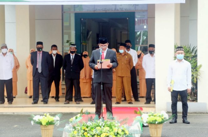 
 Upacara HAB ke 75 di IAIN Langsa Diwarnai Penyerahan Penghargaan