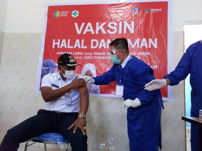 
 Bupati dan Pejabat Aceh Timur Divaksinasi Covid-19