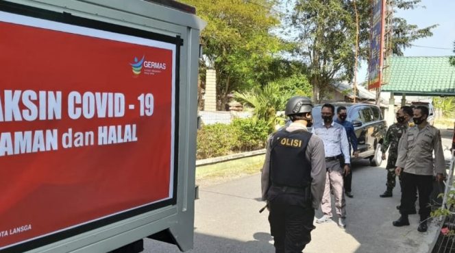 
 Polres Langsa Kawal Pendistribusian Vaksin Covid-19 ke RSUD dan Puskesmas