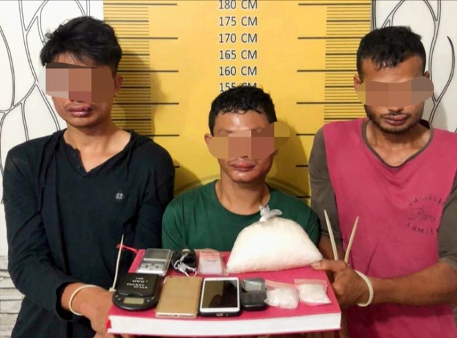 
 Tiga Pengedar Beserta 743,3 Gram Sabu Diamankan Polisi di Hotel