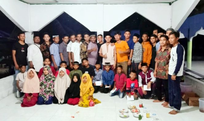 
 Pemuda Sarah Teube Buka Puasa Bersama dan Santuni Anak Yatim