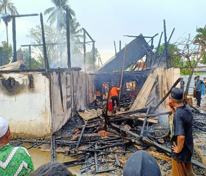 
 Amuk Api Hanguskan Bilik Dayah Futuhul Mu’arif Al-Azziyyah Langsa
