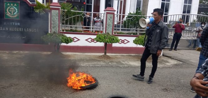 
 Geruduk Polres dan Kejari, ALASKA Minta Usut Dugaan ‘Maling’ Volume Proyek di Langsa