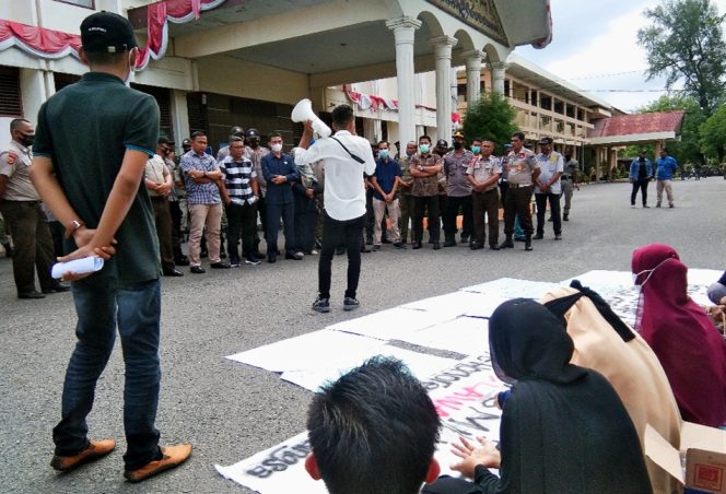 
 ALASKA Demo Pemko Langsa terkait Indikasi Jual Beli SK Tenaga Kontrak