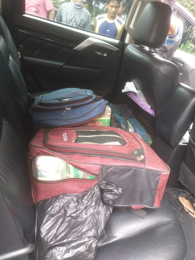 
 Foto : Tiga tas sitaan BNN dalam mobil terduga bandar sabu.